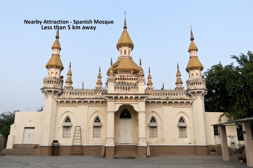 Capital O 49135 Sri Simran Park Hotel