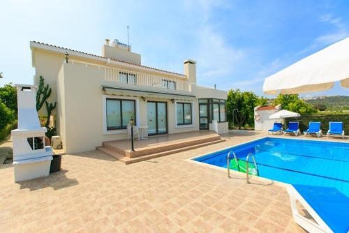 Bougainvillea Androulla Villa