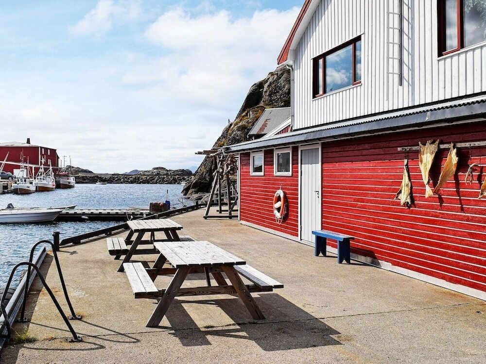 4 Person Holiday Home In Leknes
