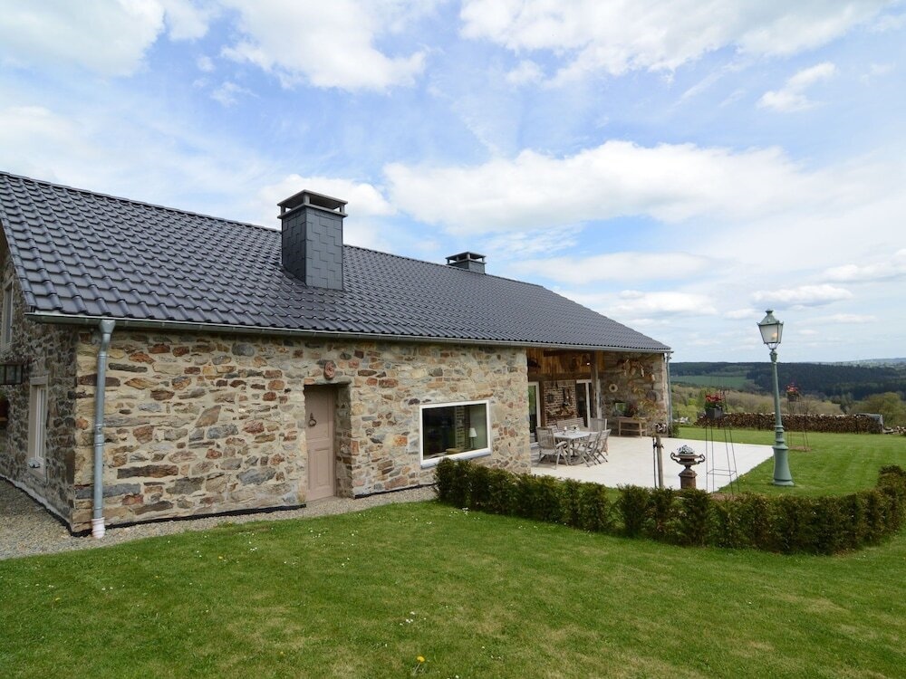 Beautiful Stone Cottage With Panoramic Views