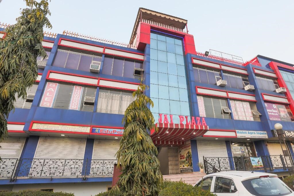 Collection O 69818 Hotel Ambition