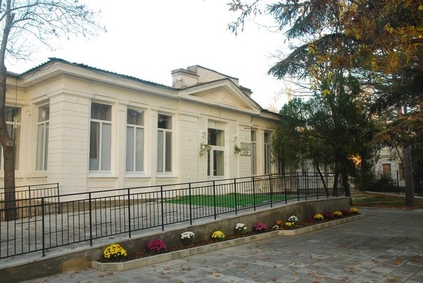Burdenko Hotel