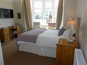 Between The Bays Exclusively For Adults