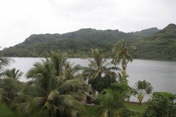 Apoomatai Bay Studio