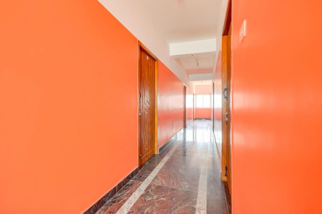 Capital O74564 The Grand Plaza Hotel