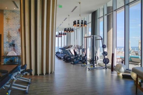 Beautiful Ocean Front 3 Bed 3 Bath @ Hyde Resort!