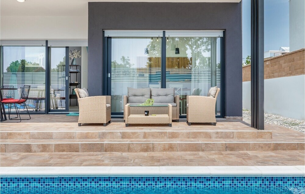 Beautiful Home In Peroj With Outdoor Swimming Pool, Wifi And 2 Bedrooms