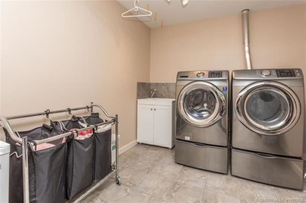 Beautiful Homestay In West Kelowna