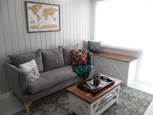 Cozy Family Suite With Stunning View Of Taal