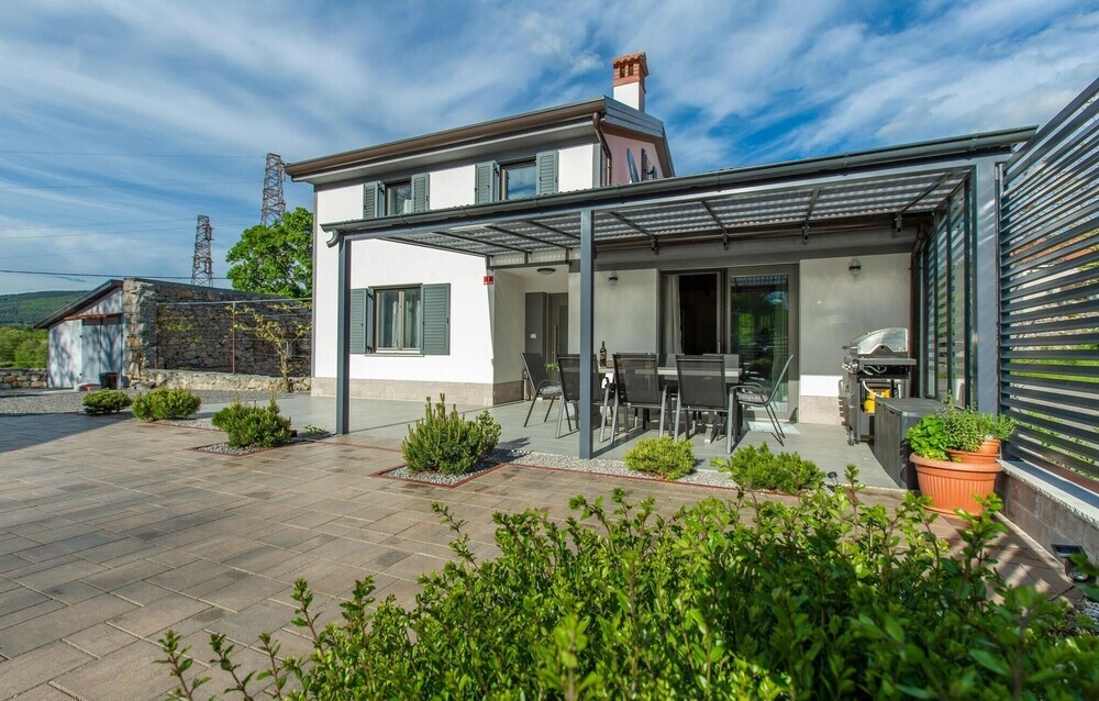 Beautiful Home In Divaca With Wifi And 3 Bedrooms