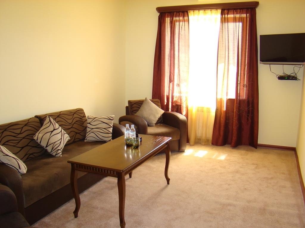Amrots Hotel