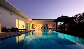 Byg Private Pool Villa @ Phuket Town
