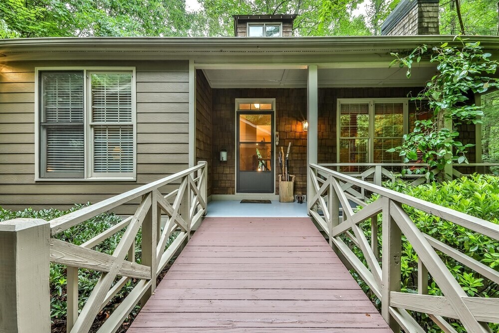 2 Duck Creek Cottage