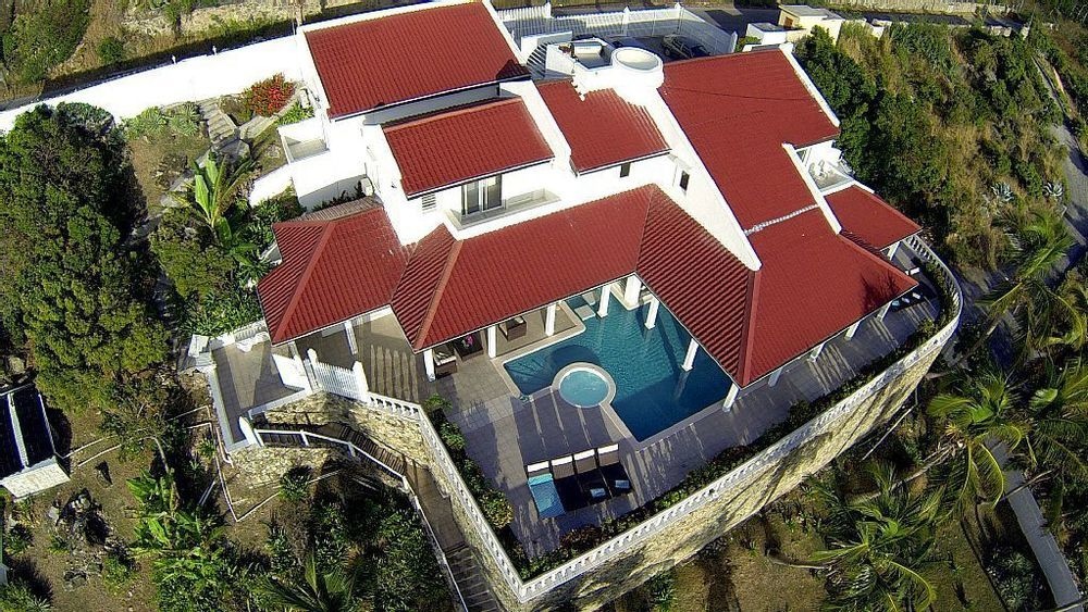 Beachfront Villa Fantasea
