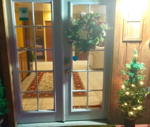 A Goldenview Bed And Breakfast