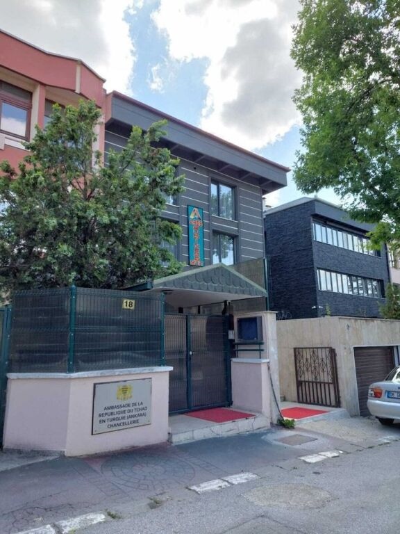 Ares Business Suit Hotel