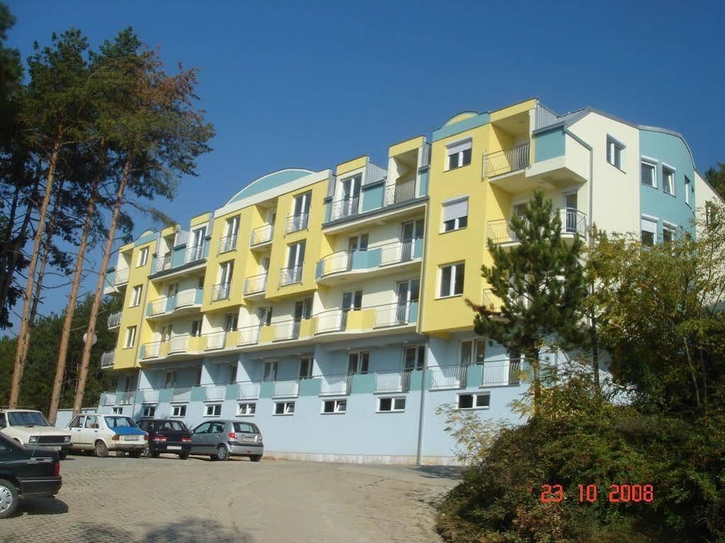 Bella Vista Apartments