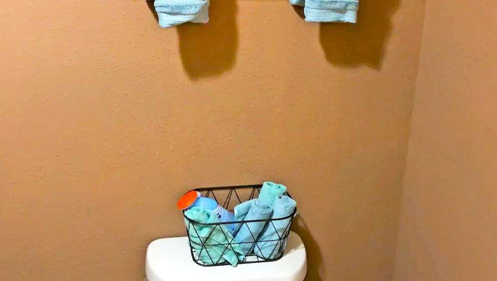 4Bdrms 2Bath 6Beds - Med-Center Mm-Park