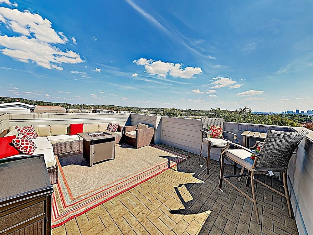 1263 Nashville - 4 Br Home