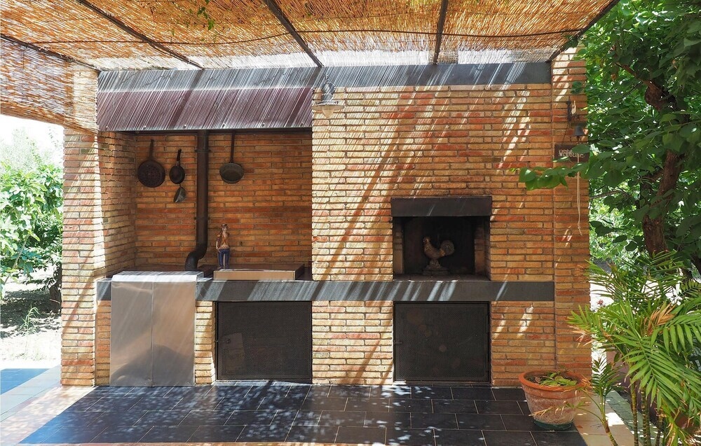 Amazing Home In Butera With Jacuzzi, Wifi And Private Swimming Pool