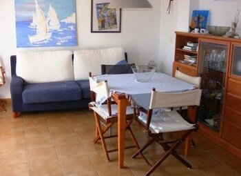 106313 - Apartment in Llança