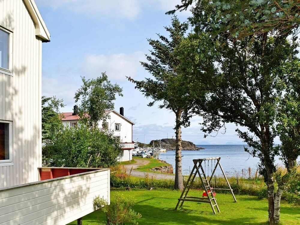 7 Person Holiday Home In Stamsund