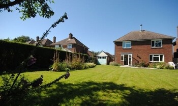 Beacon Square, Emsworth 414122