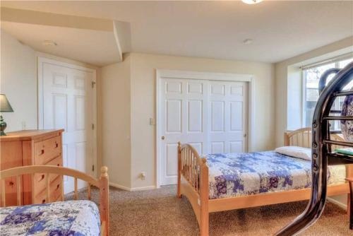 A Silk Purse - 4 Br Home By Redawning