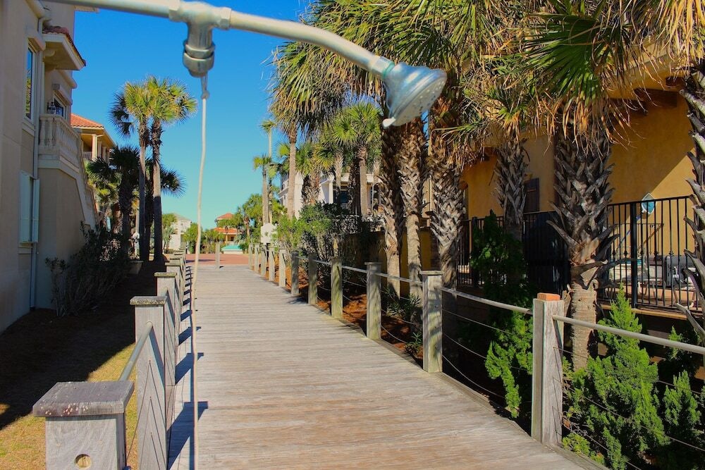 4848 Ocean Blvd - 4 Br Home