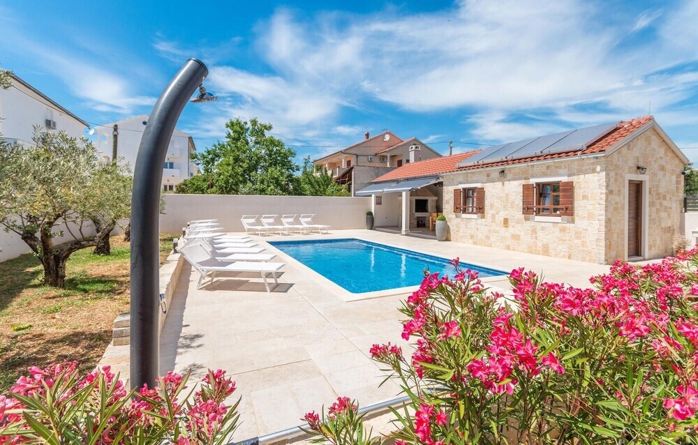 Amazing Home In Turanj With Outdoor Swimming Pool, Hot Tub & Sauna