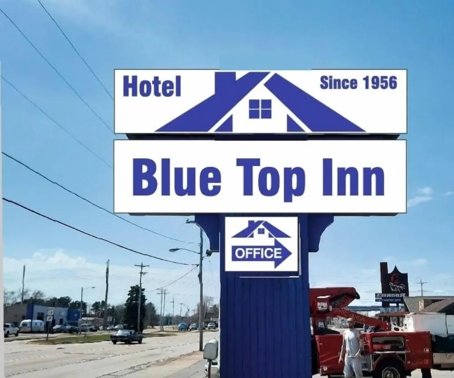Blue Top Motel