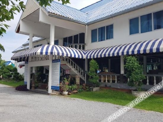 Castle Howchow Beach Resort Hotel