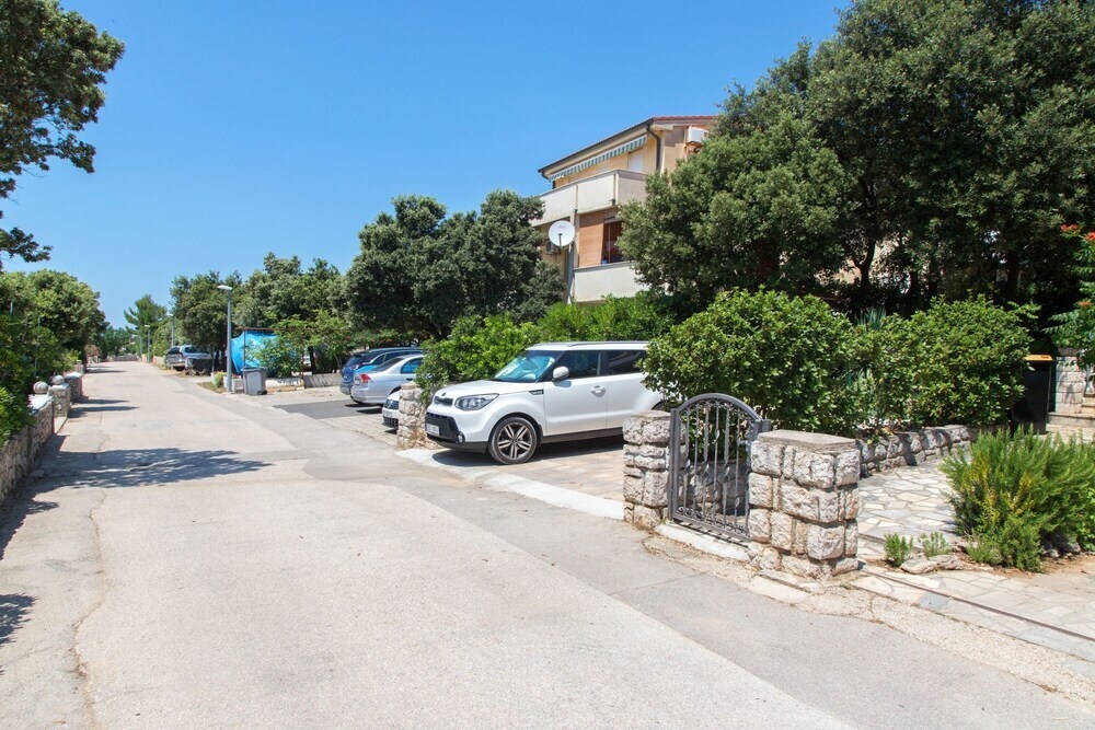 Apartment Ante