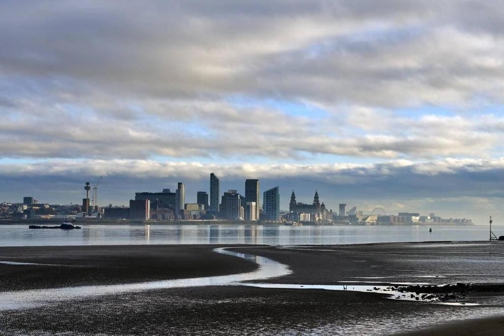 Stunning Quirky 2-Bed Cottage In New Brighton