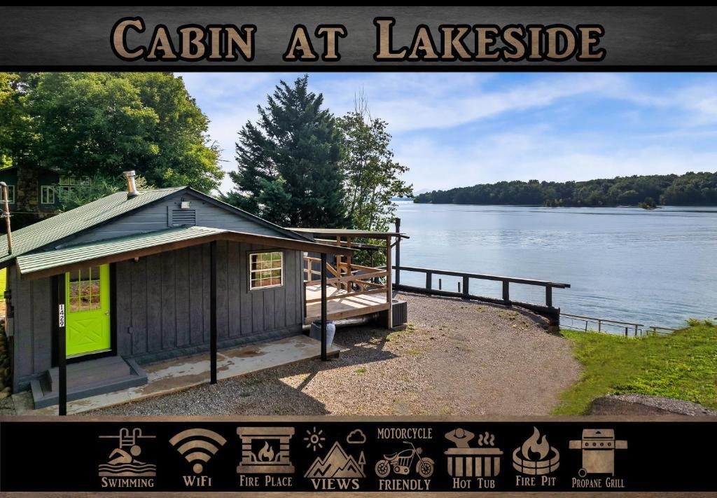 Cabin At Lakeside