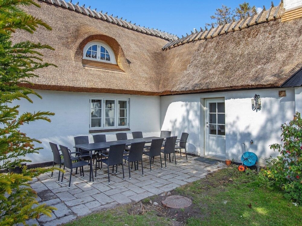 10 Person Holiday Home in Rødvig Stevns