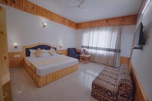 Apple Royale Bhuntar Hotel