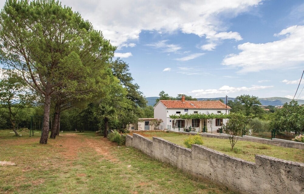 Amazing Home In Krnica With Wifi And 2 Bedrooms