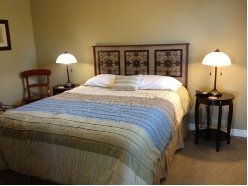 McIntyre’s Cottages And Cameron House