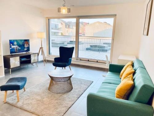 2 Bedrooms With Terrace And Parking