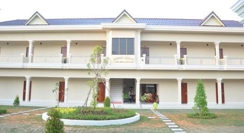 Chnerikray Restaurant & Guesthouse
