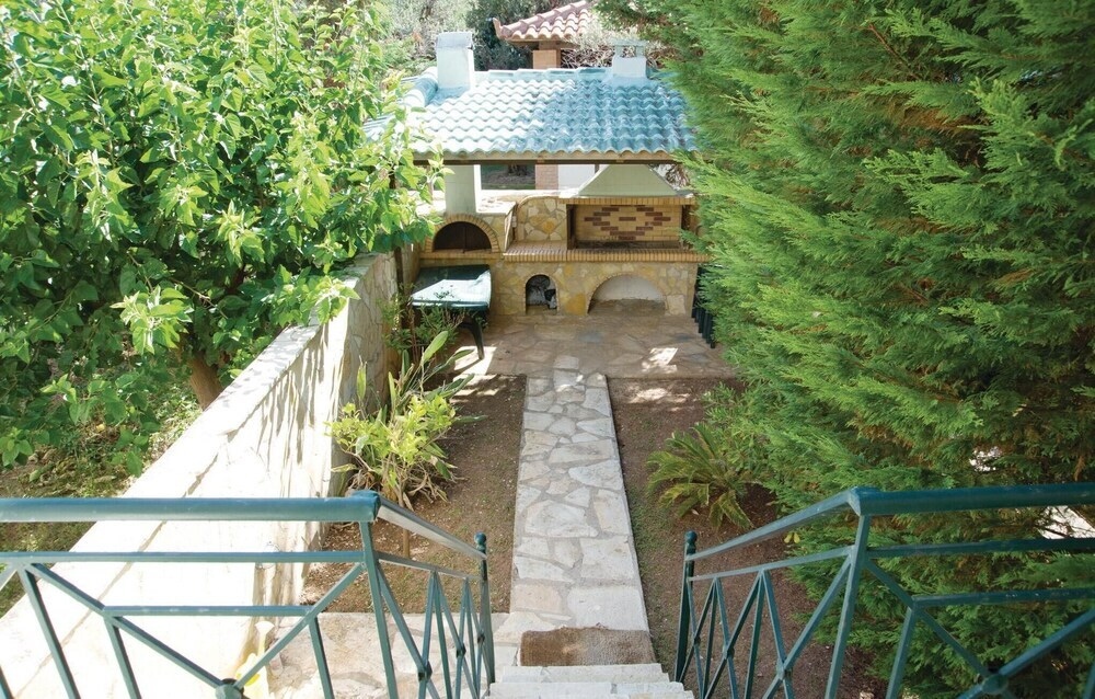 Awesome Home In Diakopto Achaias P, With 3 Bedrooms And Wifi