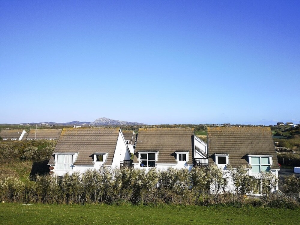 28 Isallt At The Bay