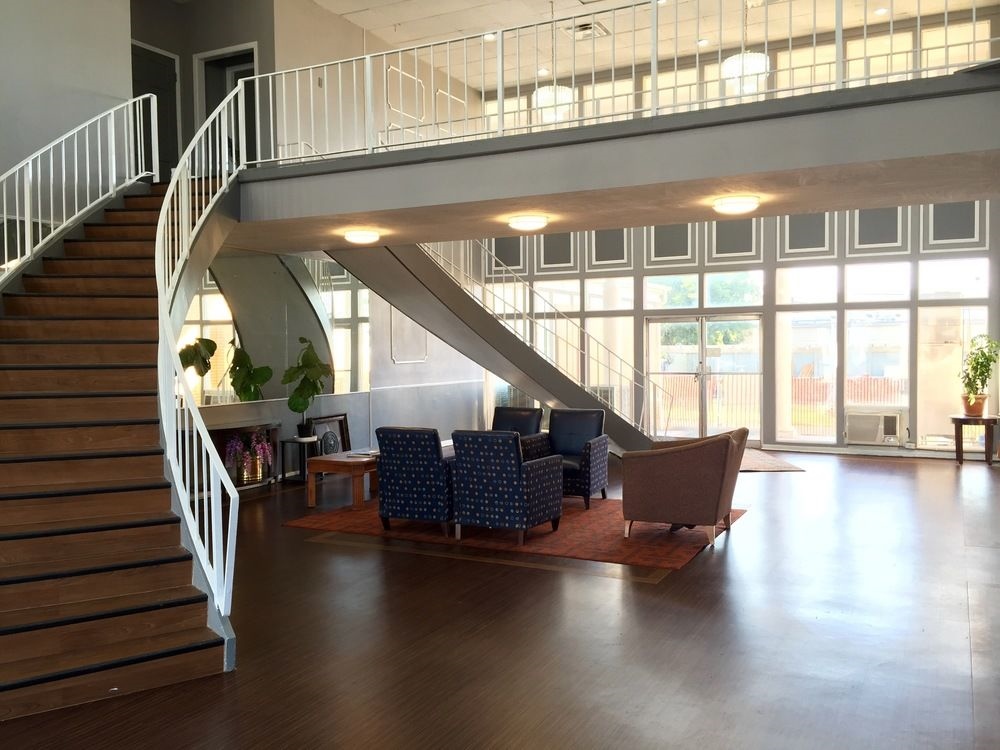 Bella Vista Inn And Suites