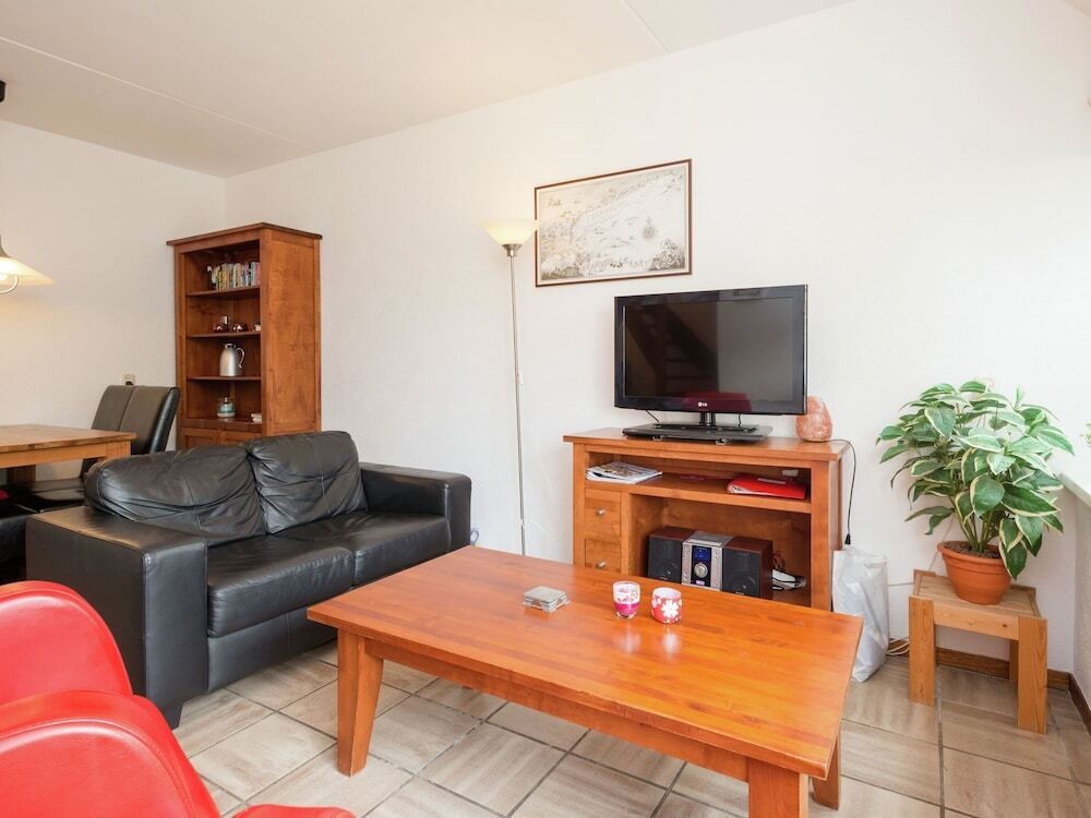 Apartment Within Walking Distance Of The Beach And The Dunes Of Terschelling