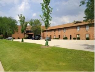 Clarion Pointe Bloomington – Normal near I-55 and University