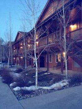 Centennial Suites And Extended