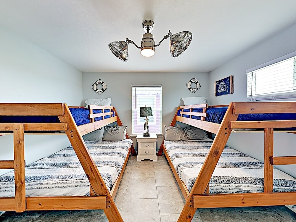 1706 Port Aransas - 3 Br Home