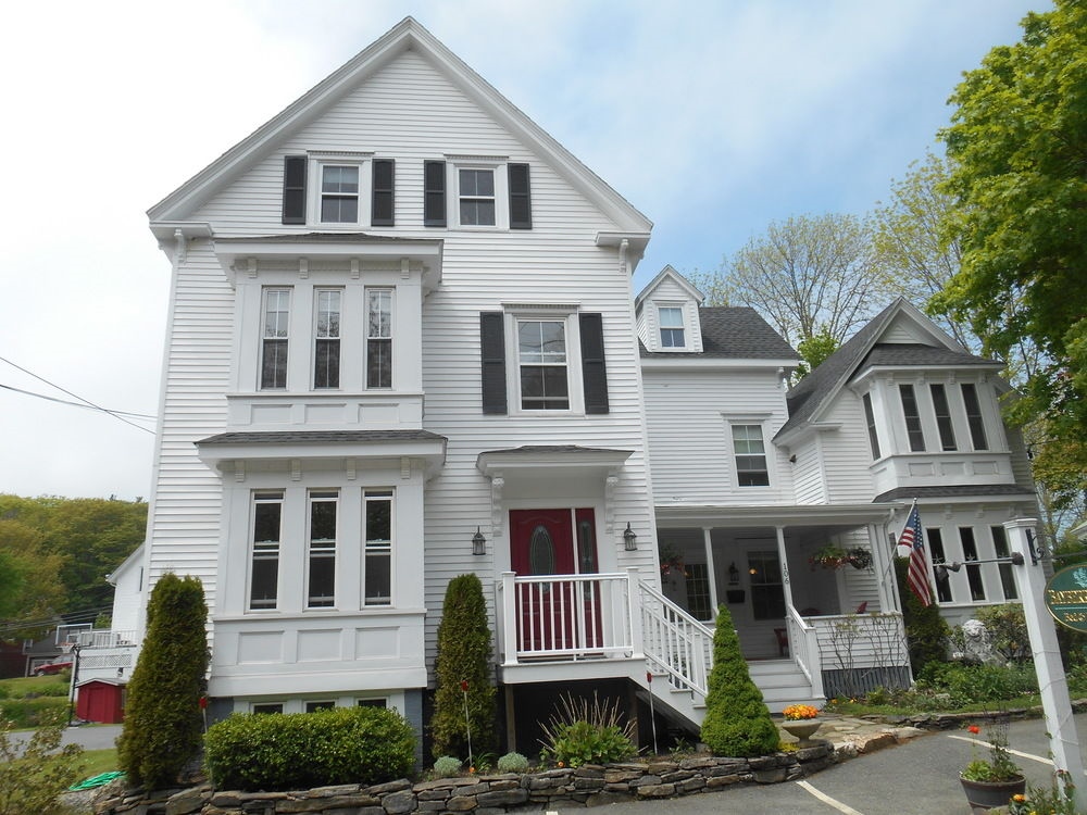 Bayberry House Bed & Breakfast