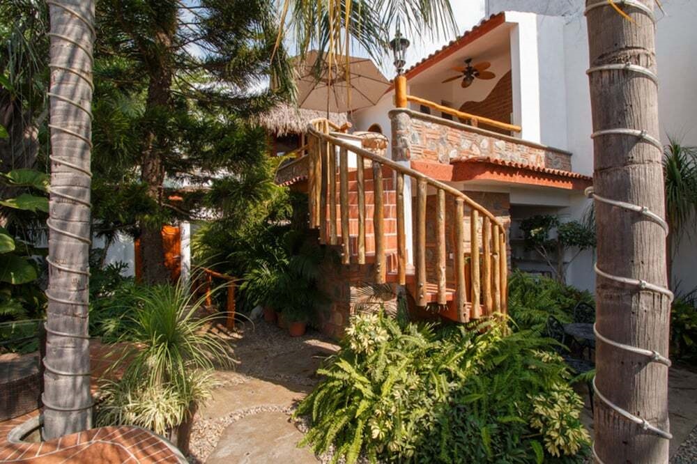 Casa Fibba 4 BR by Casago